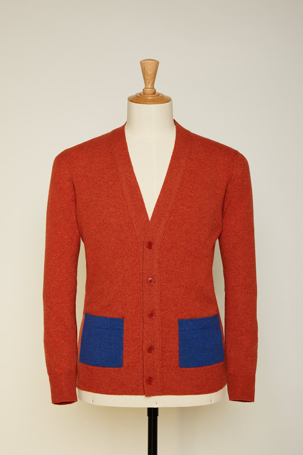 Load image into Gallery viewer, Leo Cardigan N°003