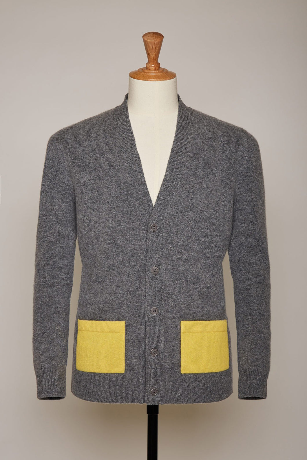 Load image into Gallery viewer, Leo Cardigan N°005