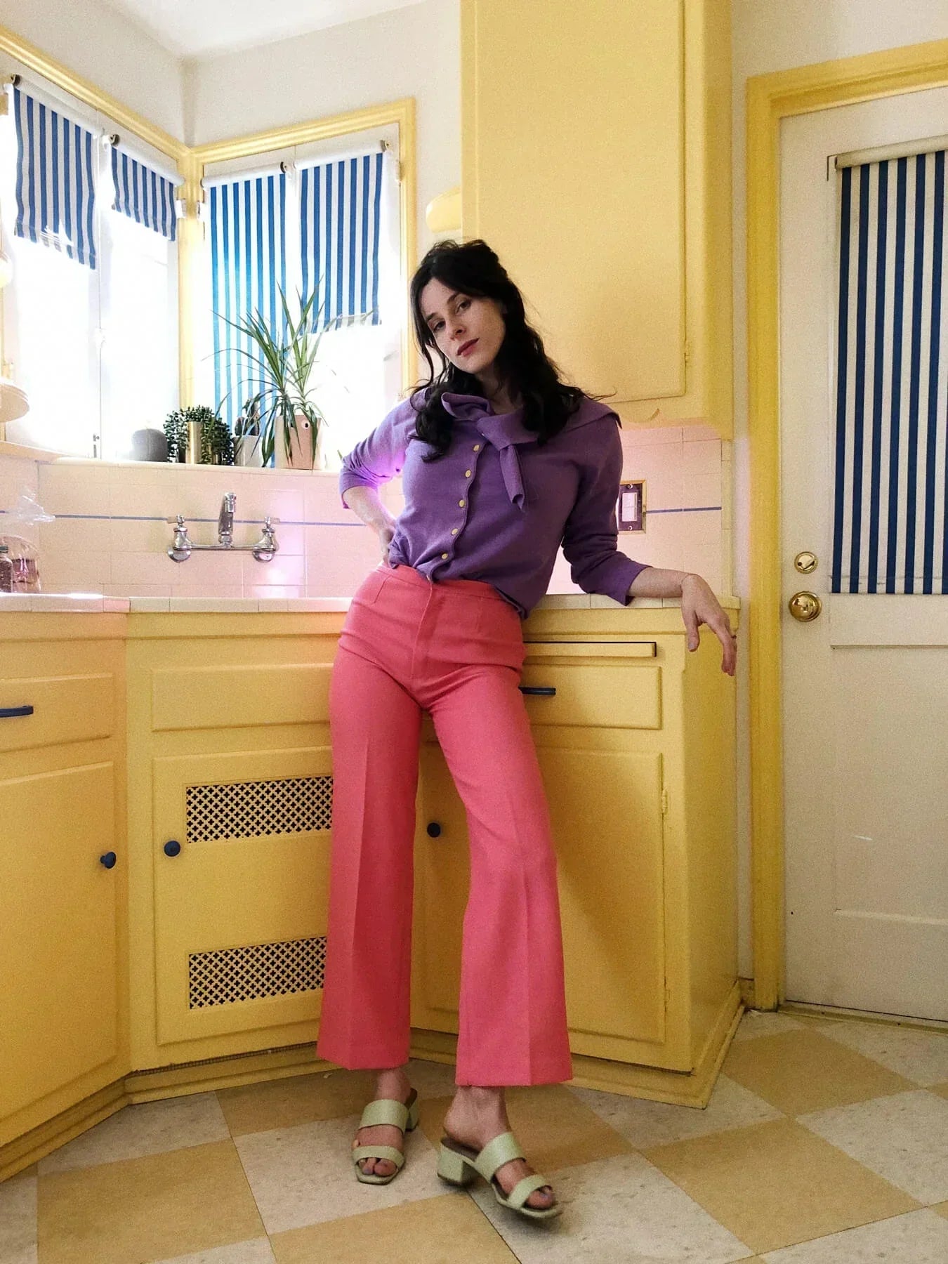 LEOROSA, article: SASHA SPIELBERG (thumbnail)